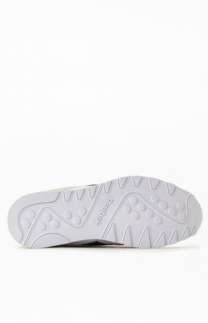 White & Black Classic Nylon Shoes White & Black Classic Nylon Shoes image number 4