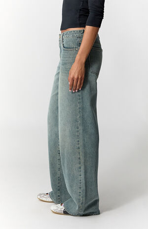 Casey Low Rise Baggy Jeans Medium Wash Blue image number 4