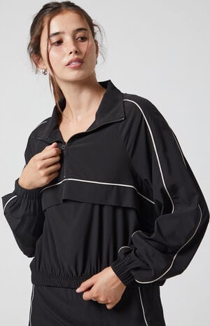 Active Cropped Half Zip Windbreaker Track Jacket image number 2