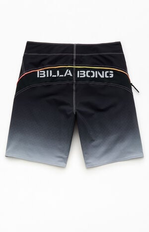Straddle Pro 10.5" Boardshorts image number 2