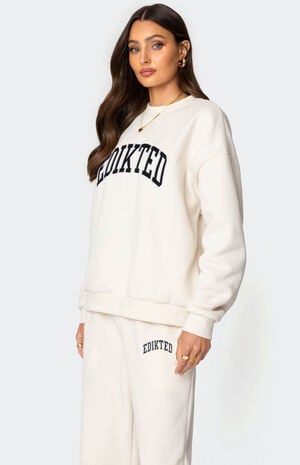 Babe Oversized Sweatshirt image number 2