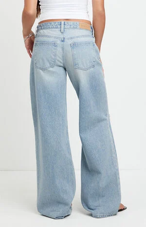 Casey Low Rise Baggy Jeans Ripped Knee Light Blue image number 5