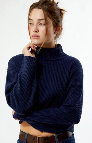 Easy Cropped Turtleneck Sweater image number 2
