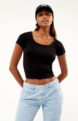 W.E Leann Scoop Neck T-Shirt image number 3