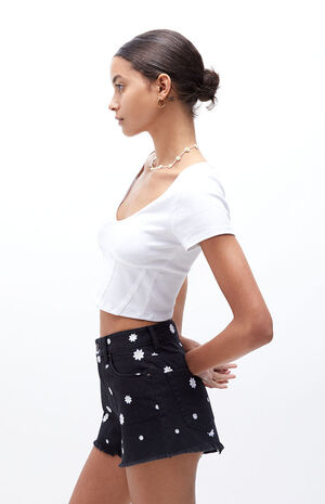 Eco Daisy Embroidered High Waisted Denim Festival Shorts image number 3