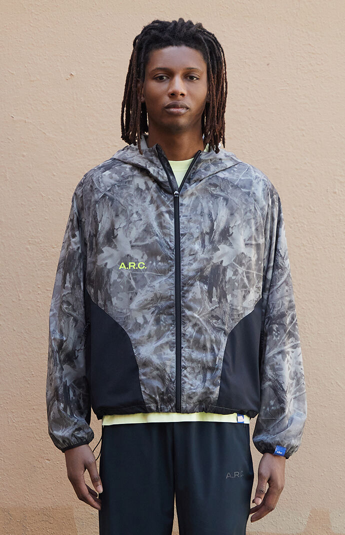 ずっと気になってた A.R.C. Active PacSun | Jacket Hooded Performance Camo Tree ウォーキング・ランニングウェア