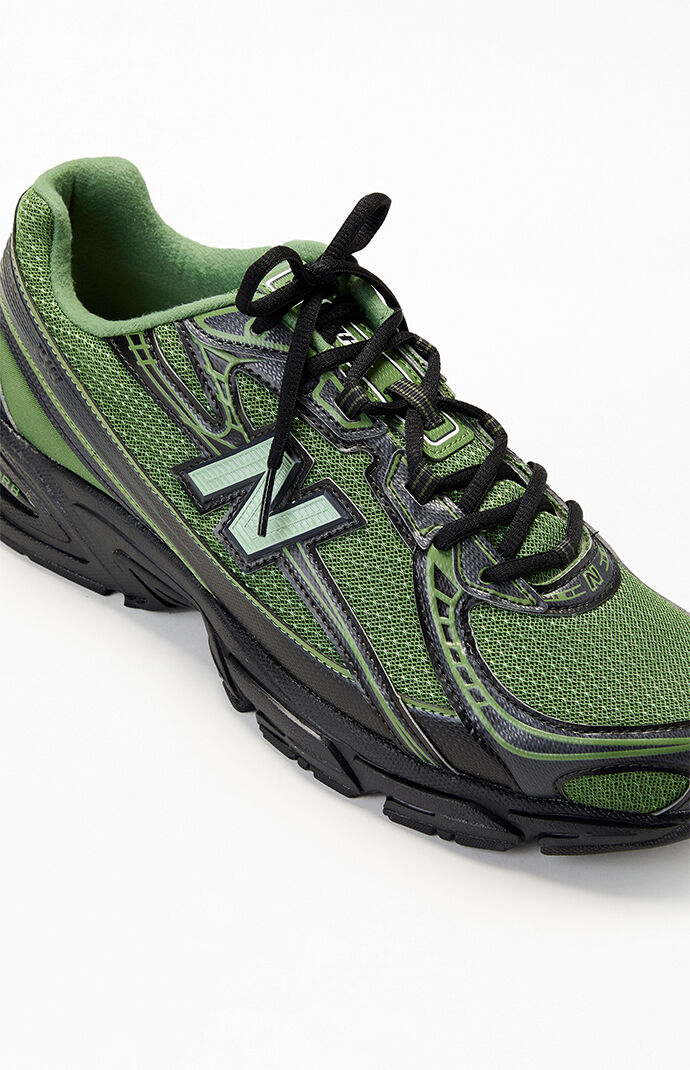 New Balance Green 740 Shoes
