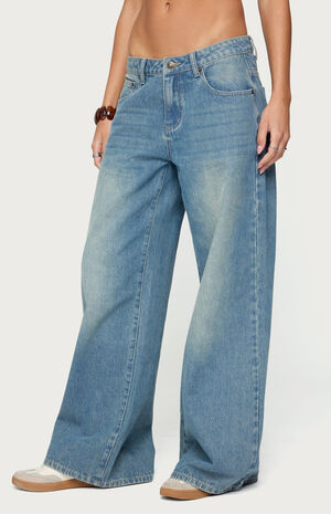 Graphic Vintage Washed Low Rise Jeans image number 3