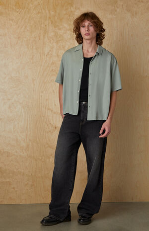 Green Solid Color Oversized Camp Shirt image number 4