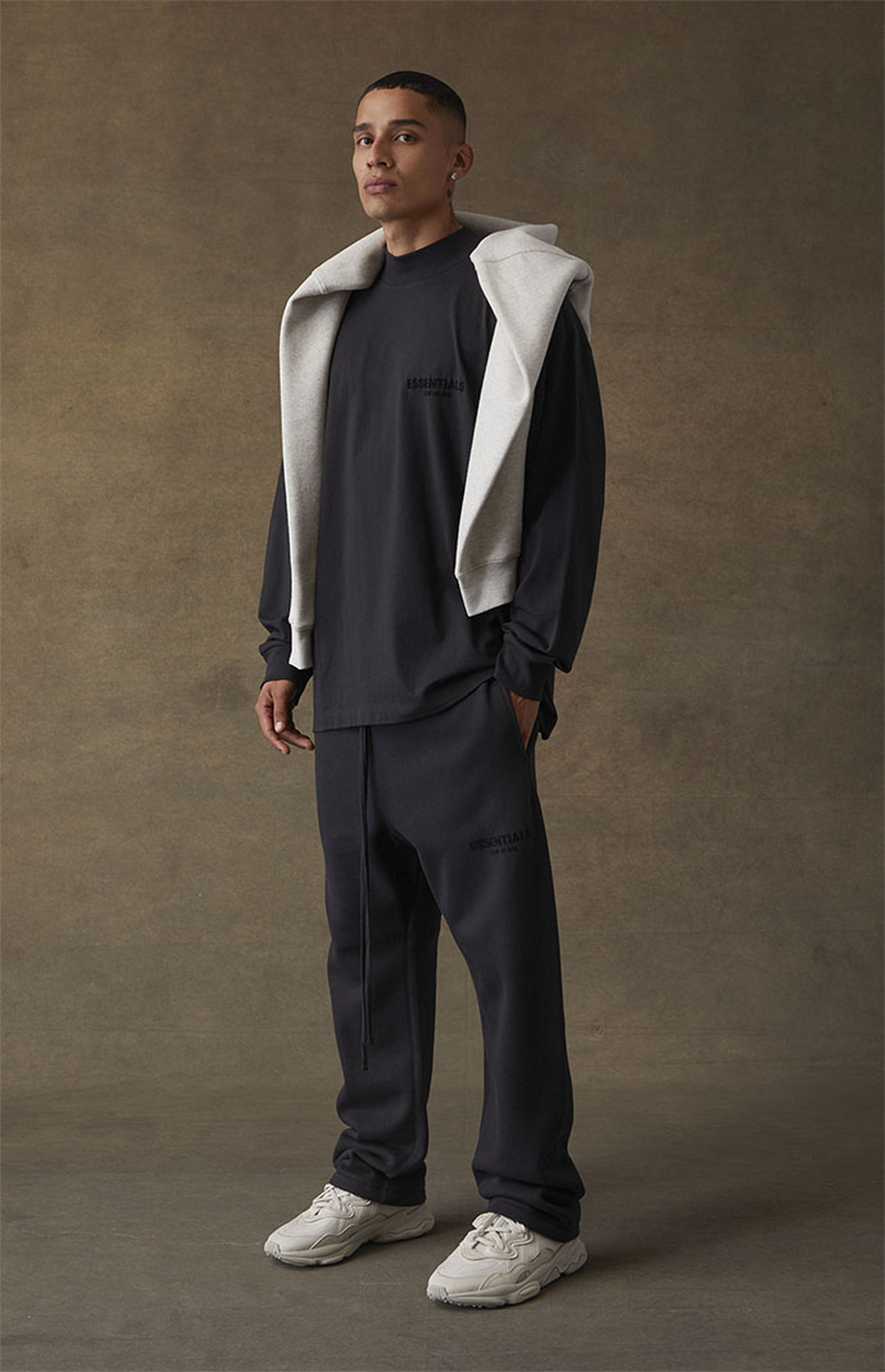 fear of god essentials relaxed crewneck ss22 stretch limo