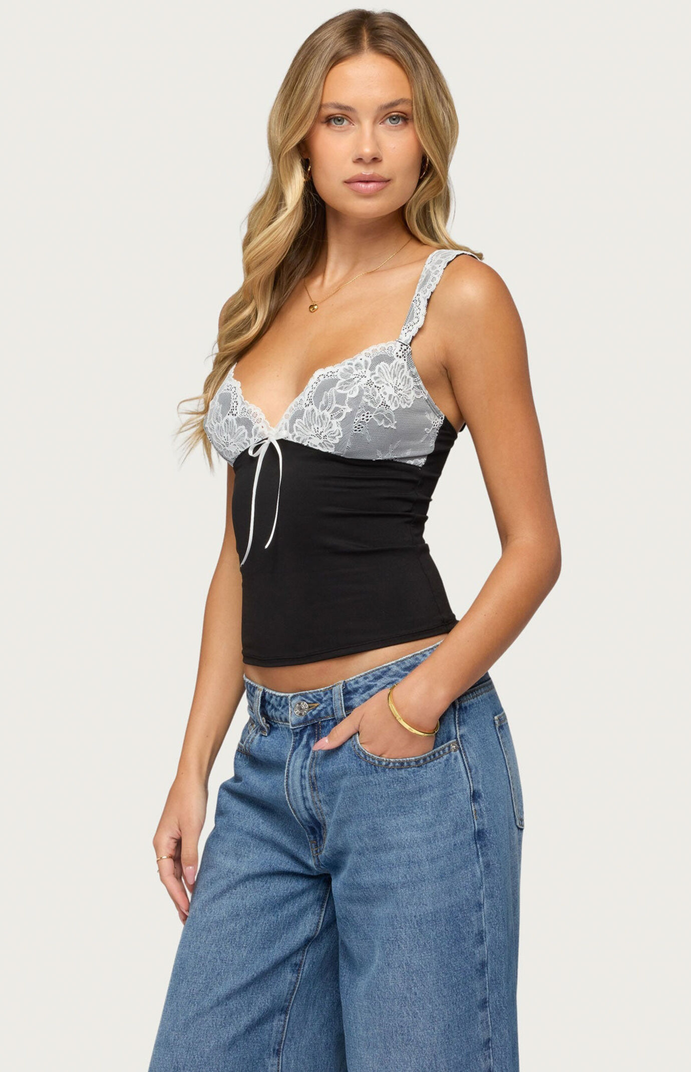 Edikted Troya Contrast Lace Top