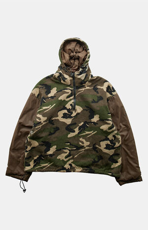 2000s Camo Fleece Pullover Hoodie image number 1