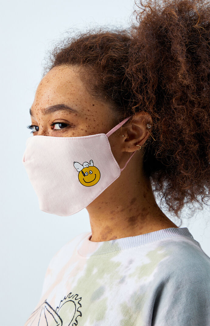 x Snoopy Smiley Face Mask
