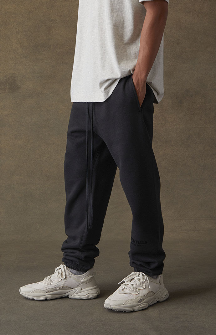 Fear of god essentials sweatpants fit clearance