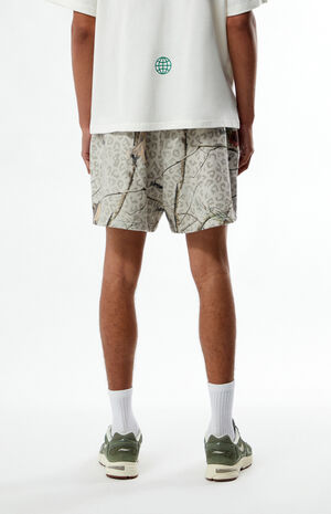 Concrete Fleece Baggy Sweat Shorts image number 4