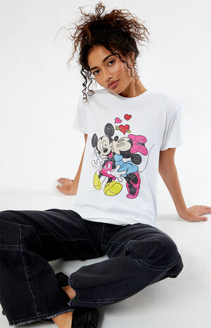 Disney Mickey & Minnie Kiss T-Shirt image number 4
