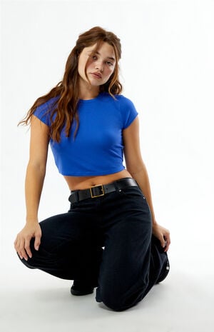 Queen Cropped T-Shirt image number 4