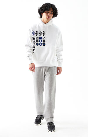 Trefoil Essentials Sweatpants image number 3