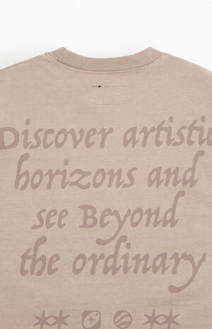 Discover Artistic Oversized T-Shirt image number 4