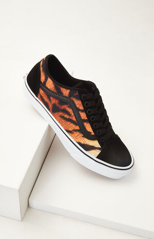 Tiger Old Skool Tapered Sneakers image number 1