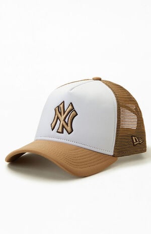 New York Yankees Resort 9FORTY Trucker Hat image number 4