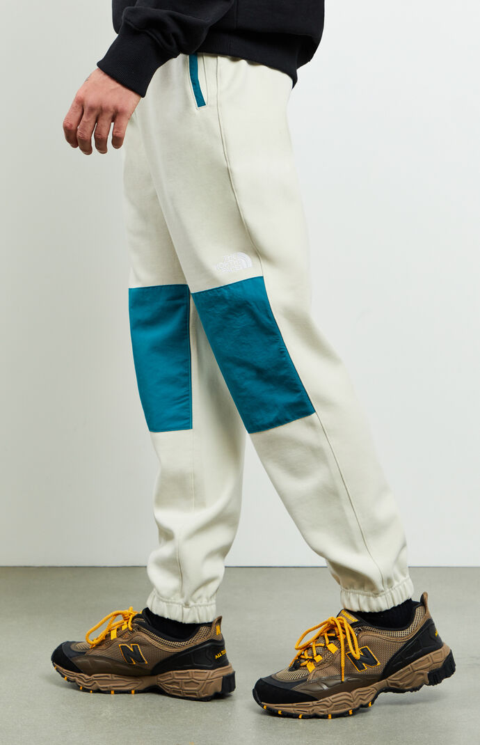 Graphic Fleece Pants