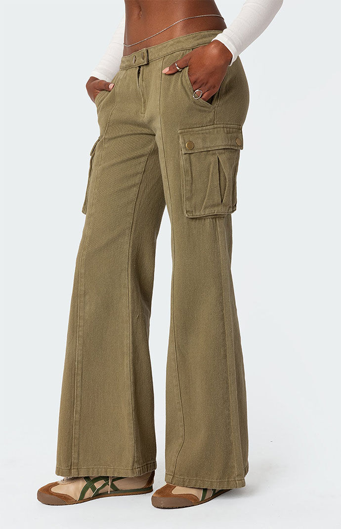 Edikted Sabri Low Rise Flared Cargo Jeans | PacSun