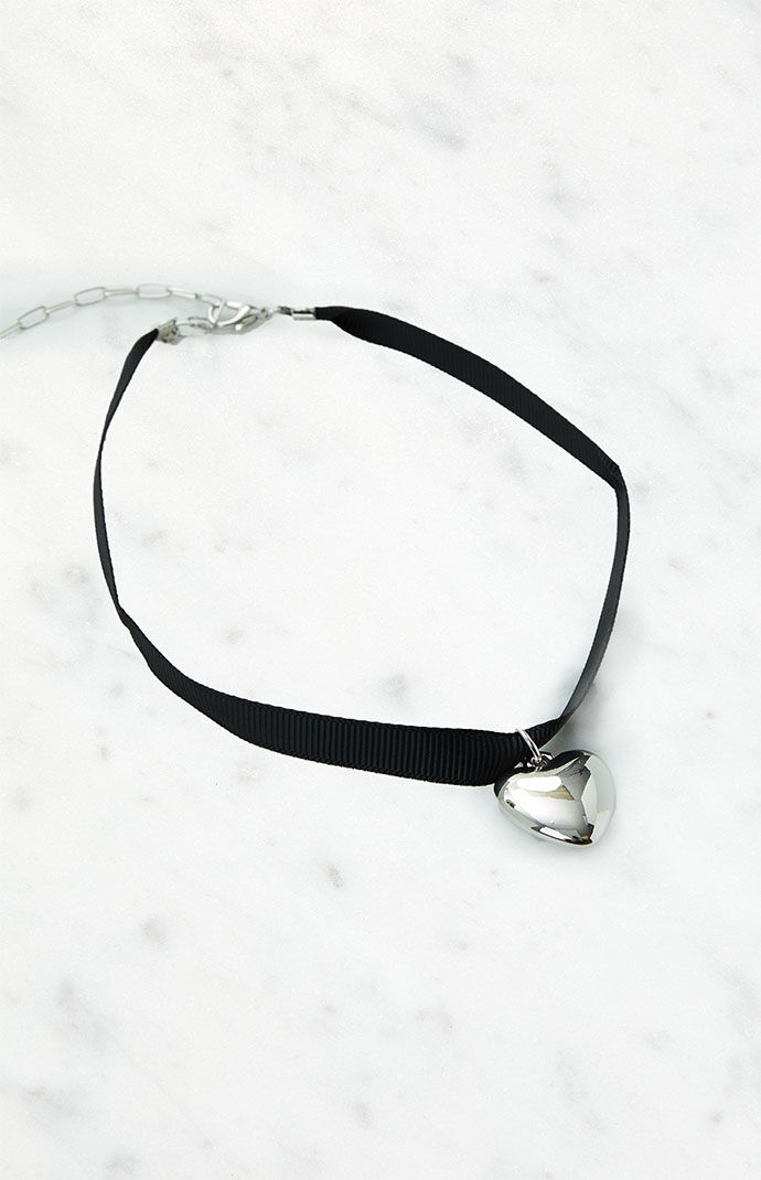 Heart Charm Ribbon Choker Necklace