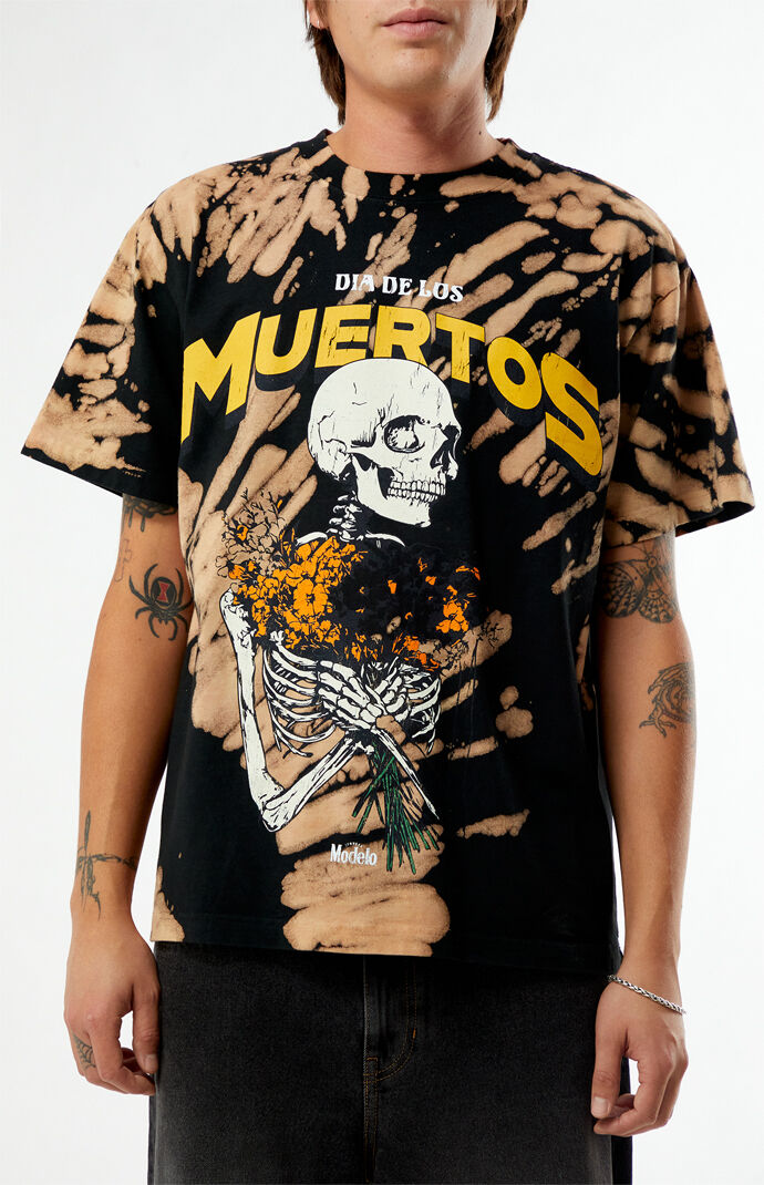 Modelo Viva La Tradicion Dia De Los Muertos T-Shirt