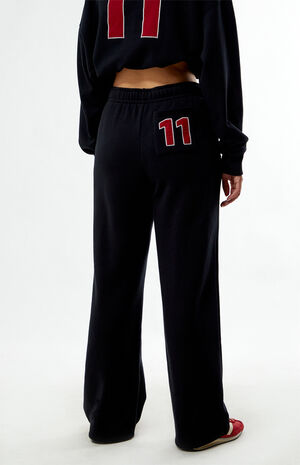 11 Baggy Sweatpants image number 4