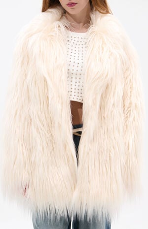 Breckenridge Cream Faux Fur Coat image number 1