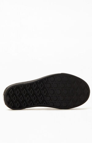 Black U Trek Slip-On Shoes image number 4