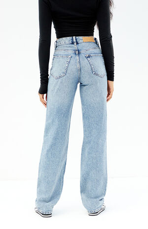 Medium Indigo Ripped V Dip '90s Boyfriend Jeans image number 4
