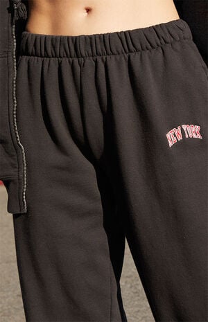 Black New York Rosa Sweatpants image number 5