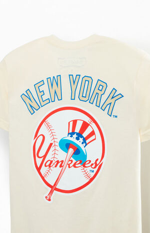 NY Yankees Classic T-Shirt image number 4