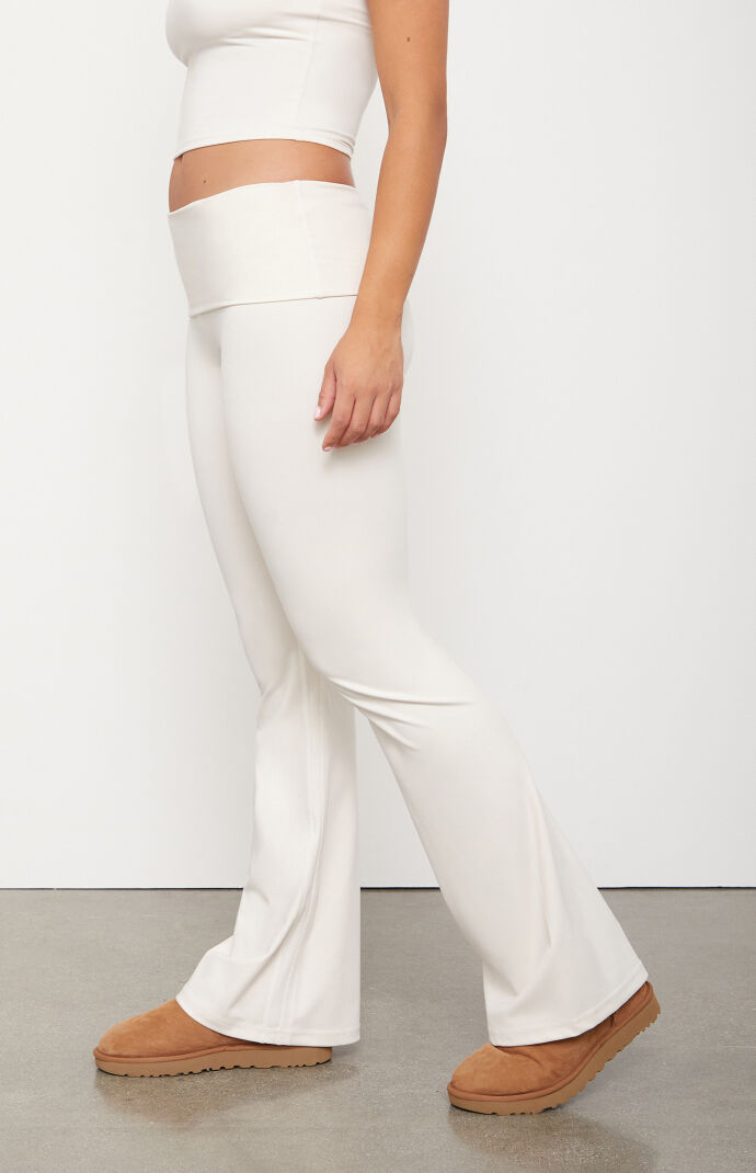 Pac 1980 Women s Pac Whisper Active Fold Over Waistband Flare Yoga Pants in Ivory Size Medium