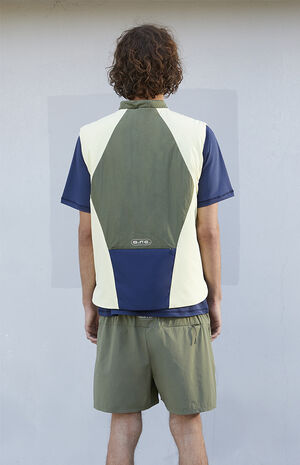 Nylon Color Block Vest image number 6