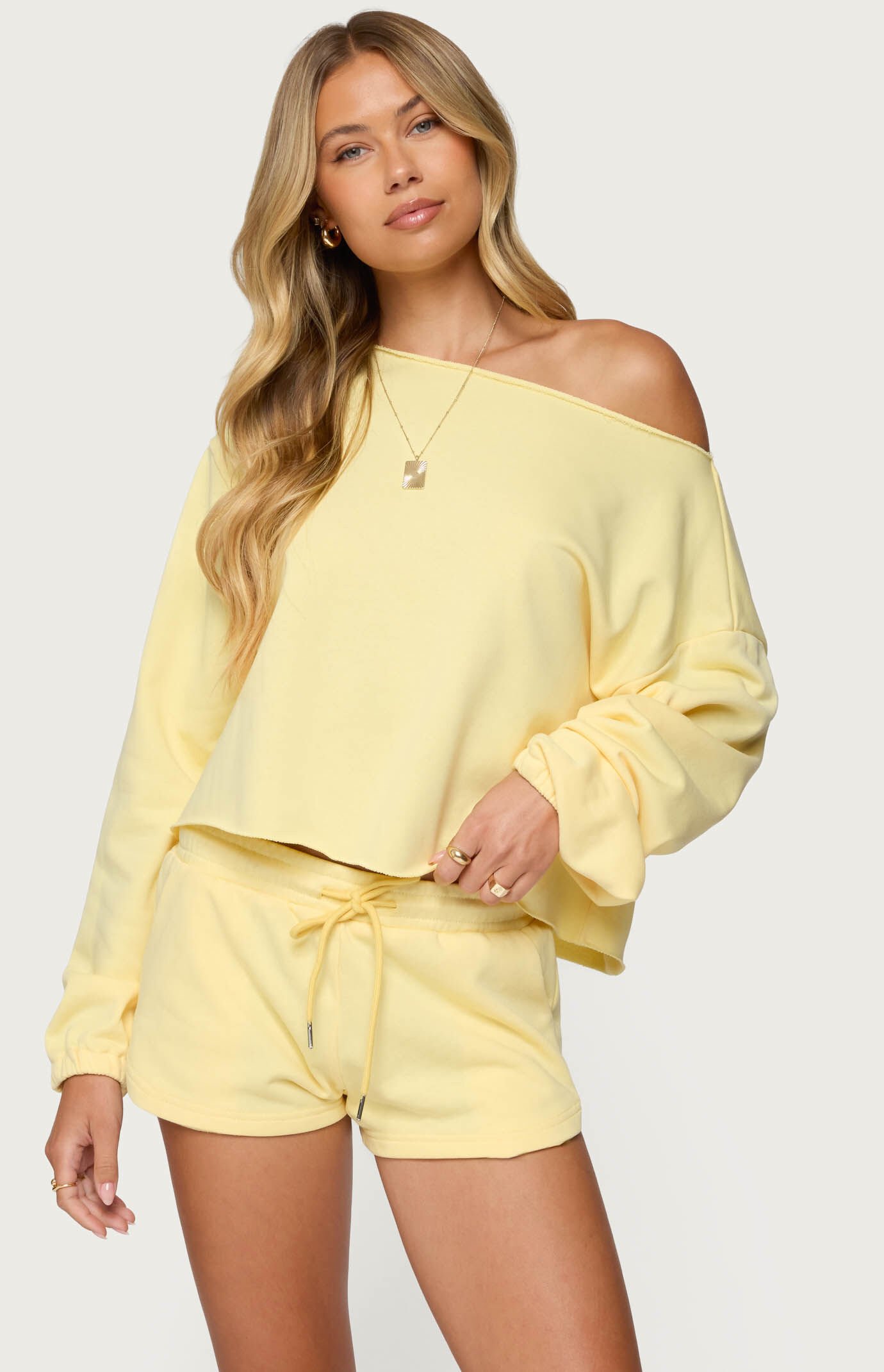 Edikted Kordelia Off Shoulder Sweatshirt | PacSun