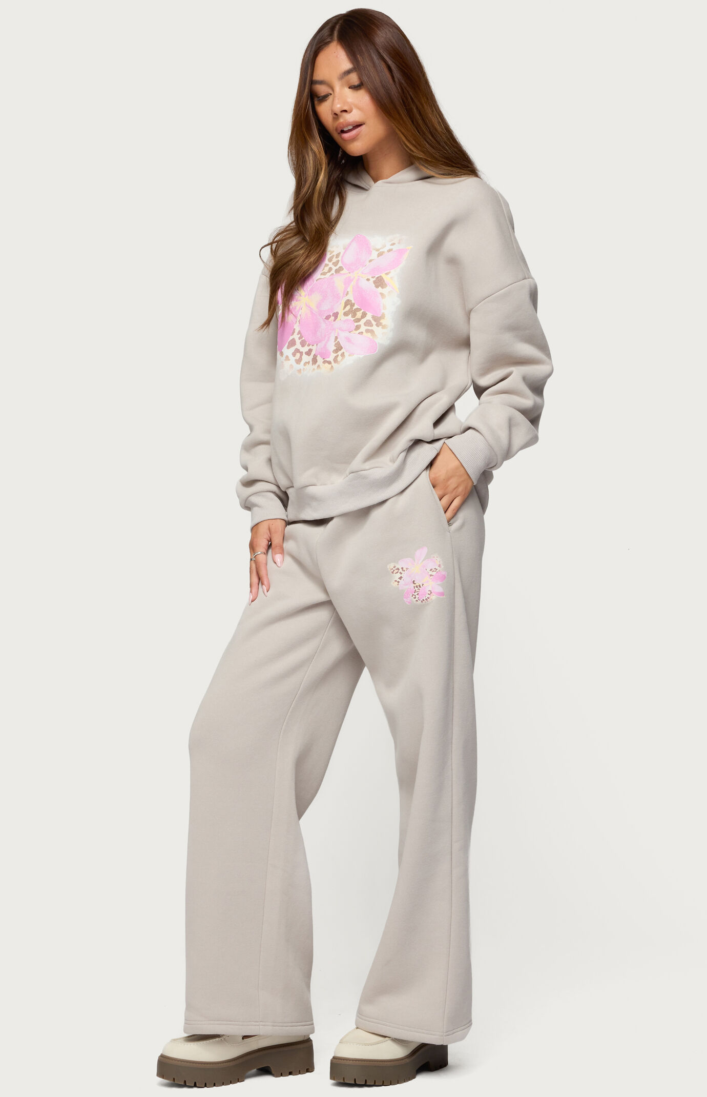 Edikted Wild Petal Sweatpants