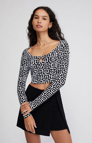 Pumpkin Seamed Keyhole Top image number 1