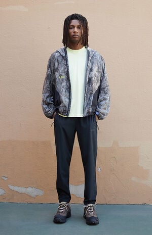 Active Tree Camo Performance Hooded Jacket image number 6