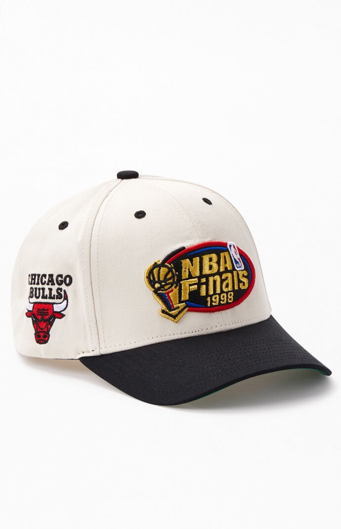 The team that wins the series is awarded the larry o'brien championship trophy, which replaced the walter a. Nba Finals 1998 Cap . Mitchell & Ness 1998 NBA Finals Snapback Hat | PacSun