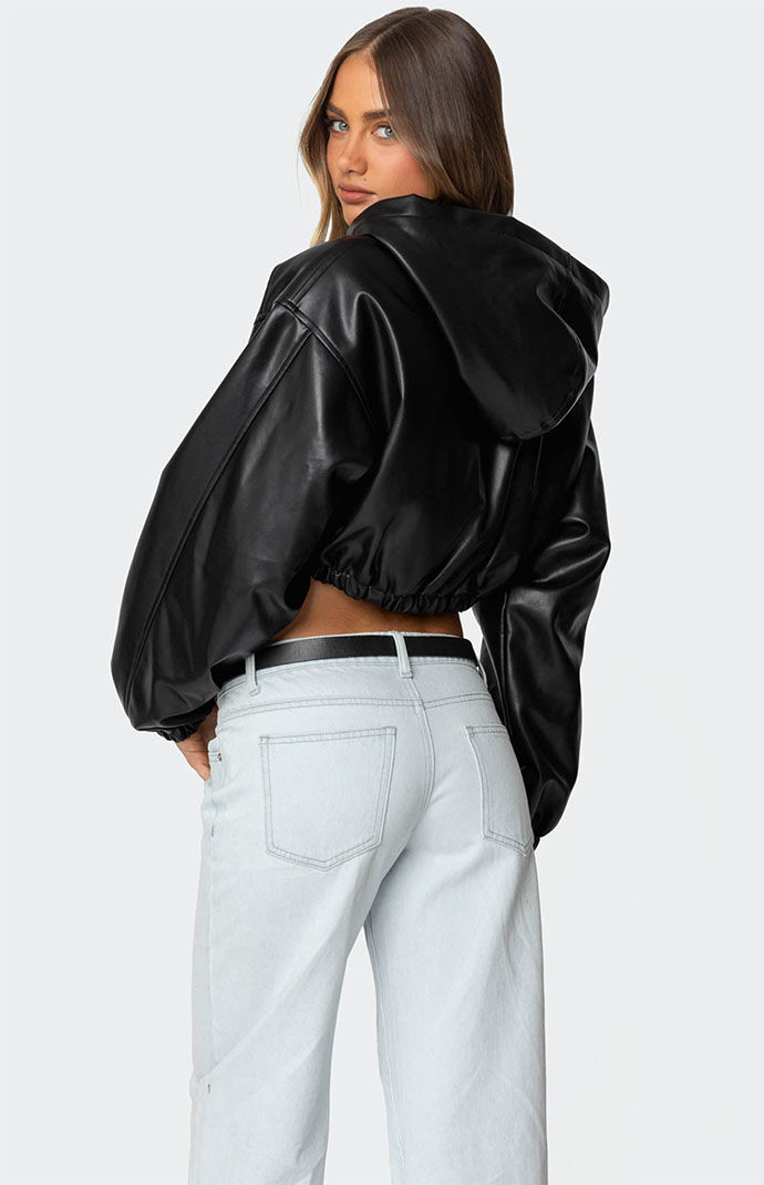 国内で当店のみ Turntide - Distressed PU Leather Cropped Bold Buckle Halter Strap Faux Leather Crop Top | Windsor