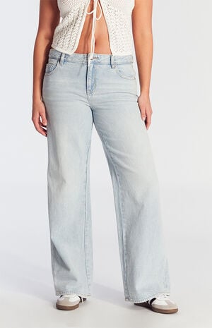 Casey Low Rise Baggy Jeans Light Indigo Wash Casey Low Rise Baggy Jeans Light Indigo Wash image number 3