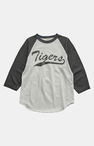 '90s Tigers Graphic T-Shirt image number 1