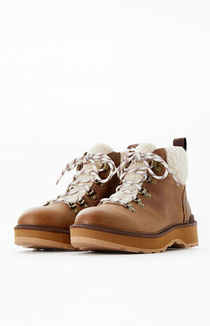 Women's Hi-Line Hiker Cozy Boots image number 2