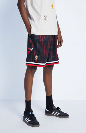 Mitchell & Ness 2.0 Bulls Swingman Shorts