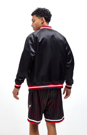 Mitchell & Ness Lightweight Bulls Satin Jacket