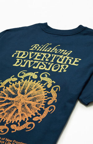 Species T-Shirt image number 4