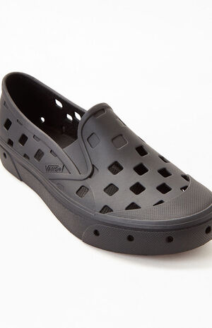 Black U Trek Slip-On Shoes image number 6